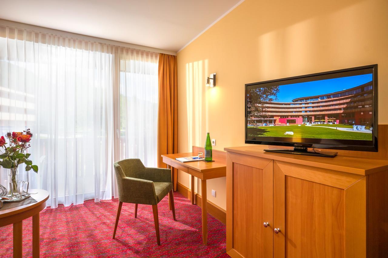 Vivea Gesundheitshotel Bad Goisern 巴德哥依斯恩 外观 照片
